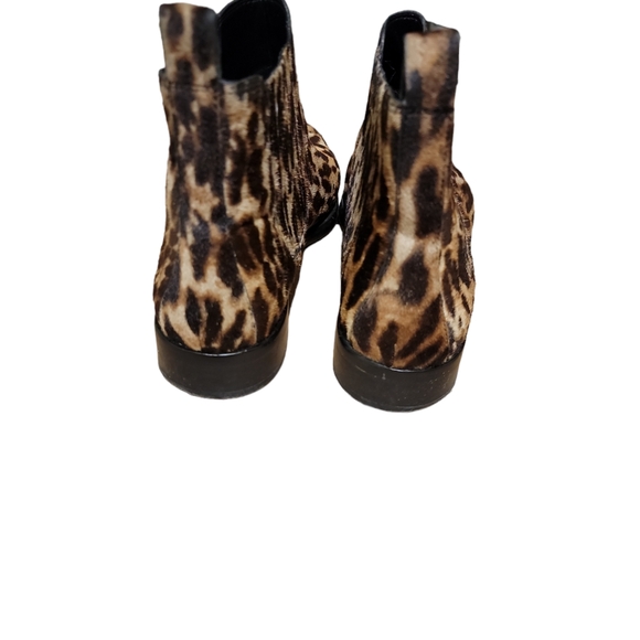 Vince Camuto Chelsea Boots - Picture 3 of 5